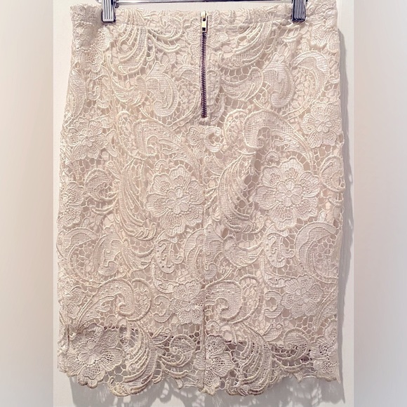 Mango Suit Old White Paisley Floral Embroidered Lace Pencil Skirt Gold Accents - Picture 3 of 4